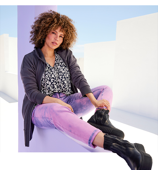 Boyfriend jeans in tessuto elasticizzato con taglio della gamba ampio e cinque tasche