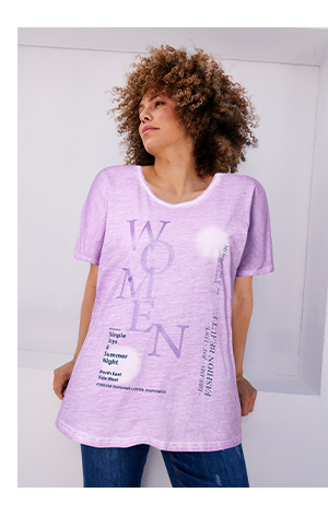 T-shirt dal taglio oversize con scritta, scollo a girocollo e mezze maniche