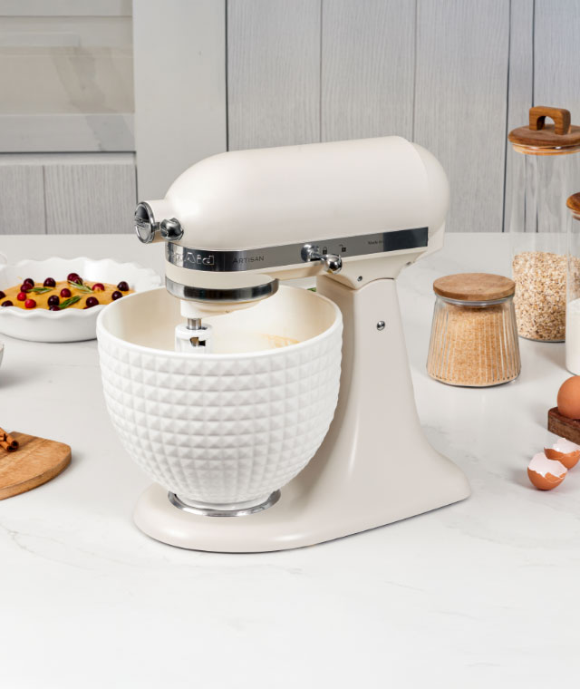 Monochrome White Stand Mixer