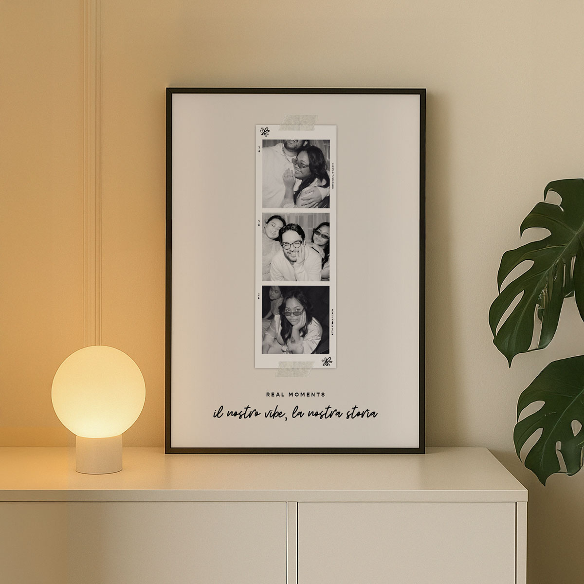 Image of Poster Personalizzato con Strisce Fotografiche e Testo