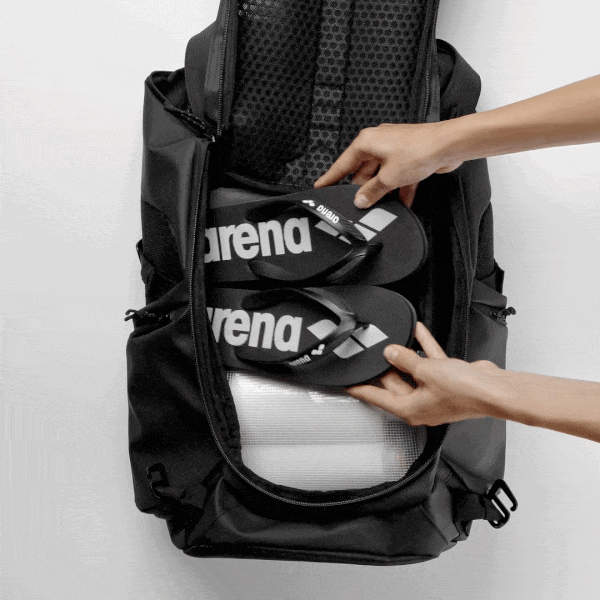 This backpack features padded breathable back panel, laptop sleeve, trolley sleeve, waterproof zippers.