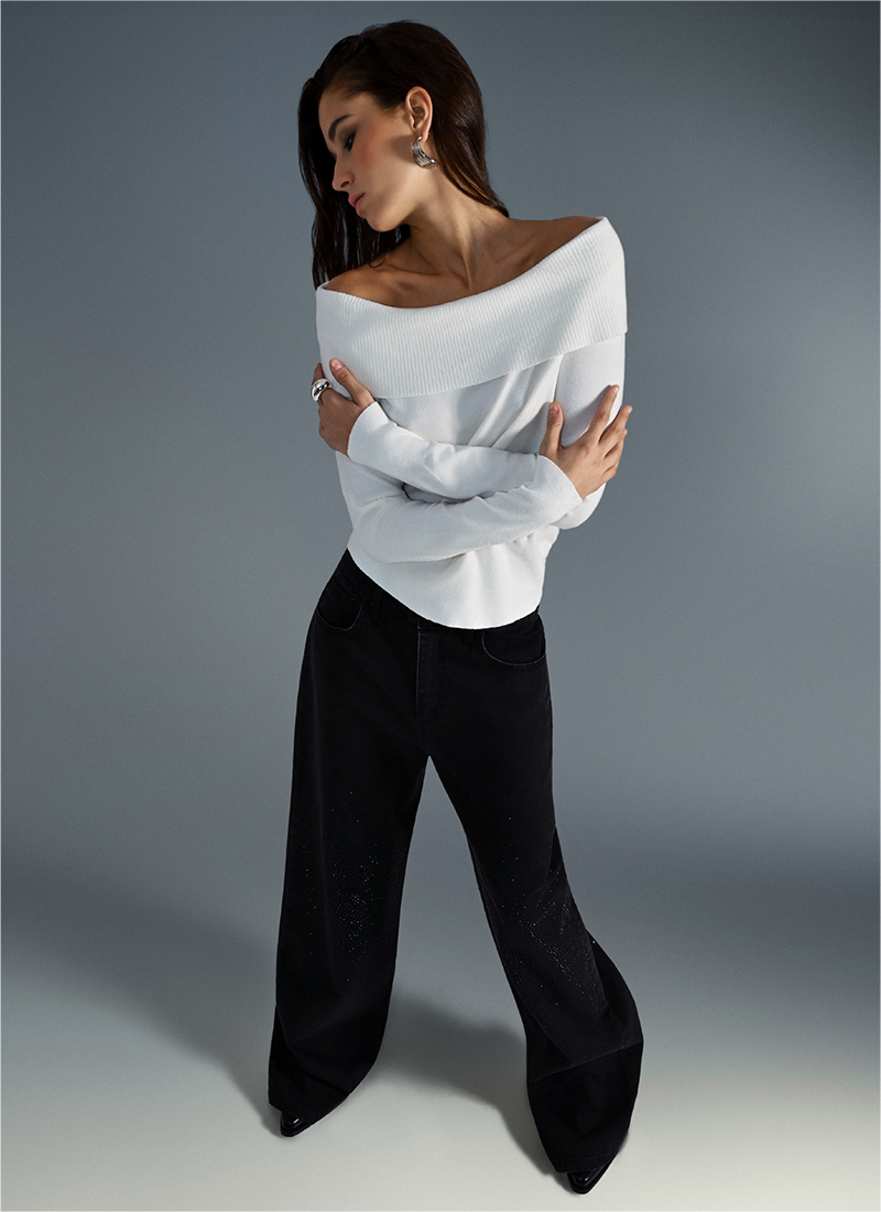 Maglia Bianca con Collo Ribaltato