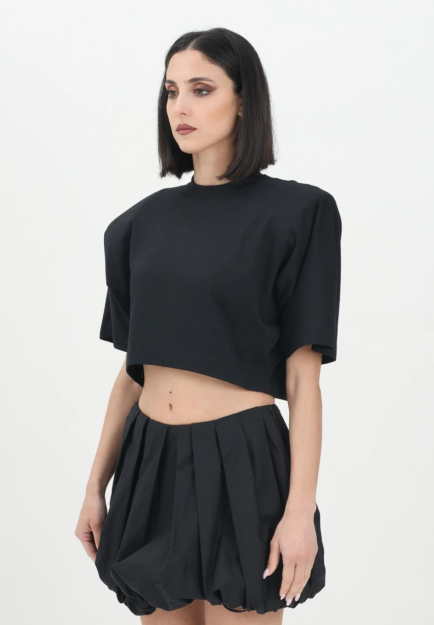 Image of PINKO T-shirt a manica corta nera da donna con spalle imbottite