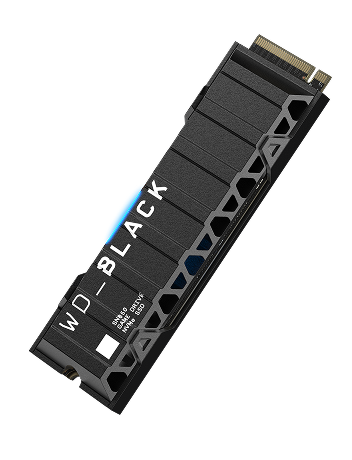 Una vista angolata di un SSD WD_BLACK™ SN850P NVMe™ per console PS5®.