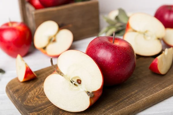 🍎 La stagione delle mele: dall'albero alla tua tavola!