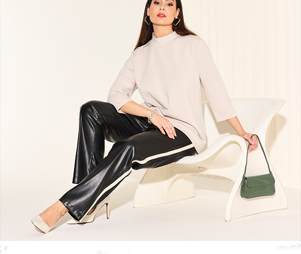 Pantaloni in similpelle con taglio della gamba dritto, righe e cintura elastica