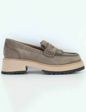 Mocassini in pelle taupe con suola in gomma alta Donna SP56888 014