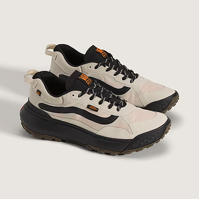 Crosspath Shoe