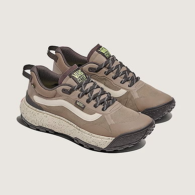 Crosspath Shoe