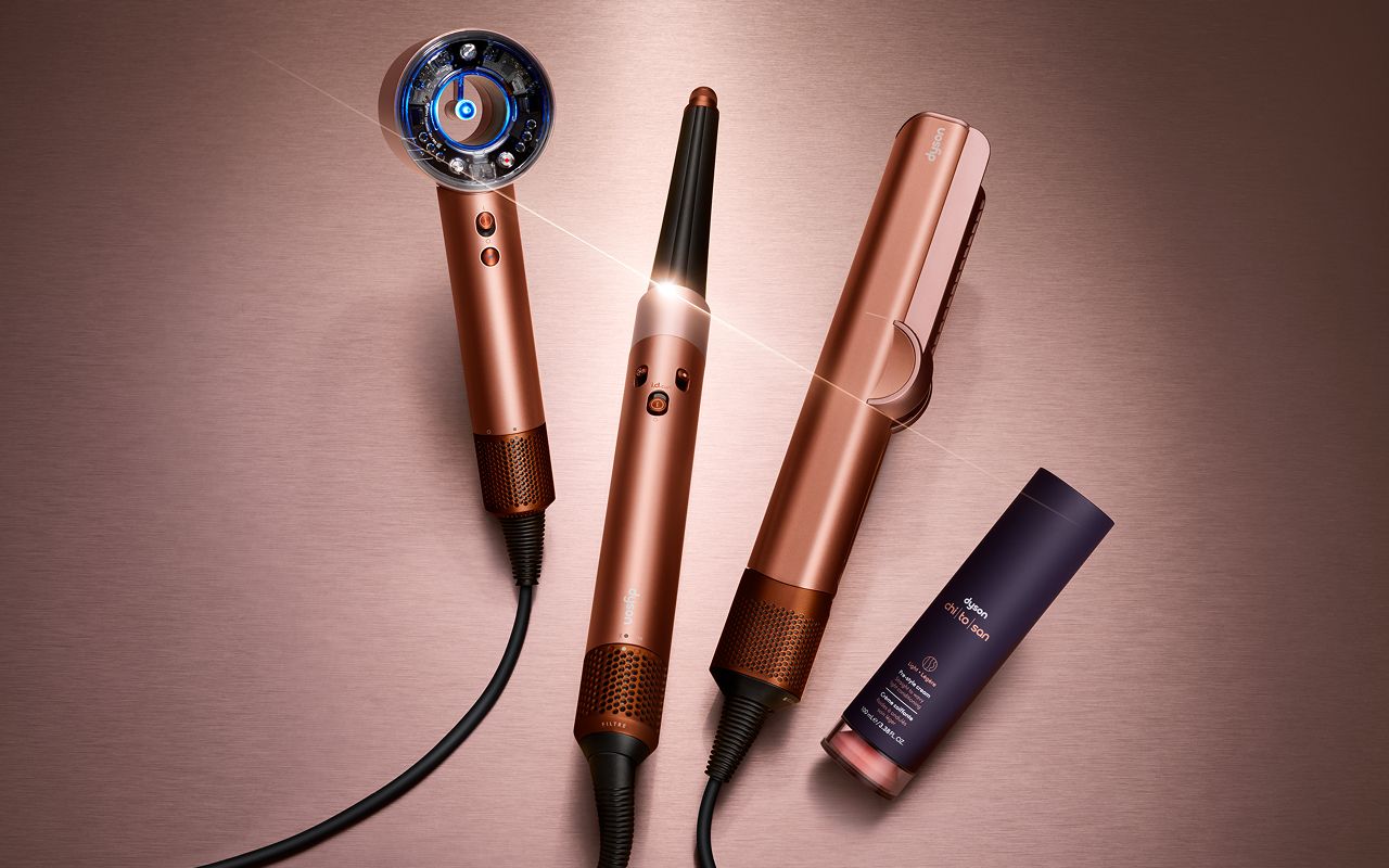 La gamma di prodotti e formulazioni Dyson Beauty.