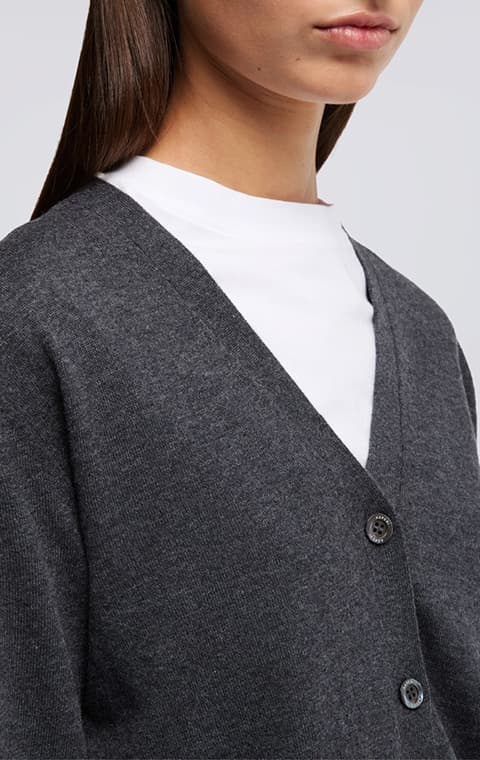 KNITWEAR