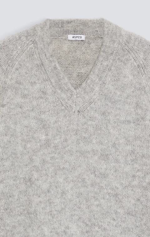 KNITWEAR