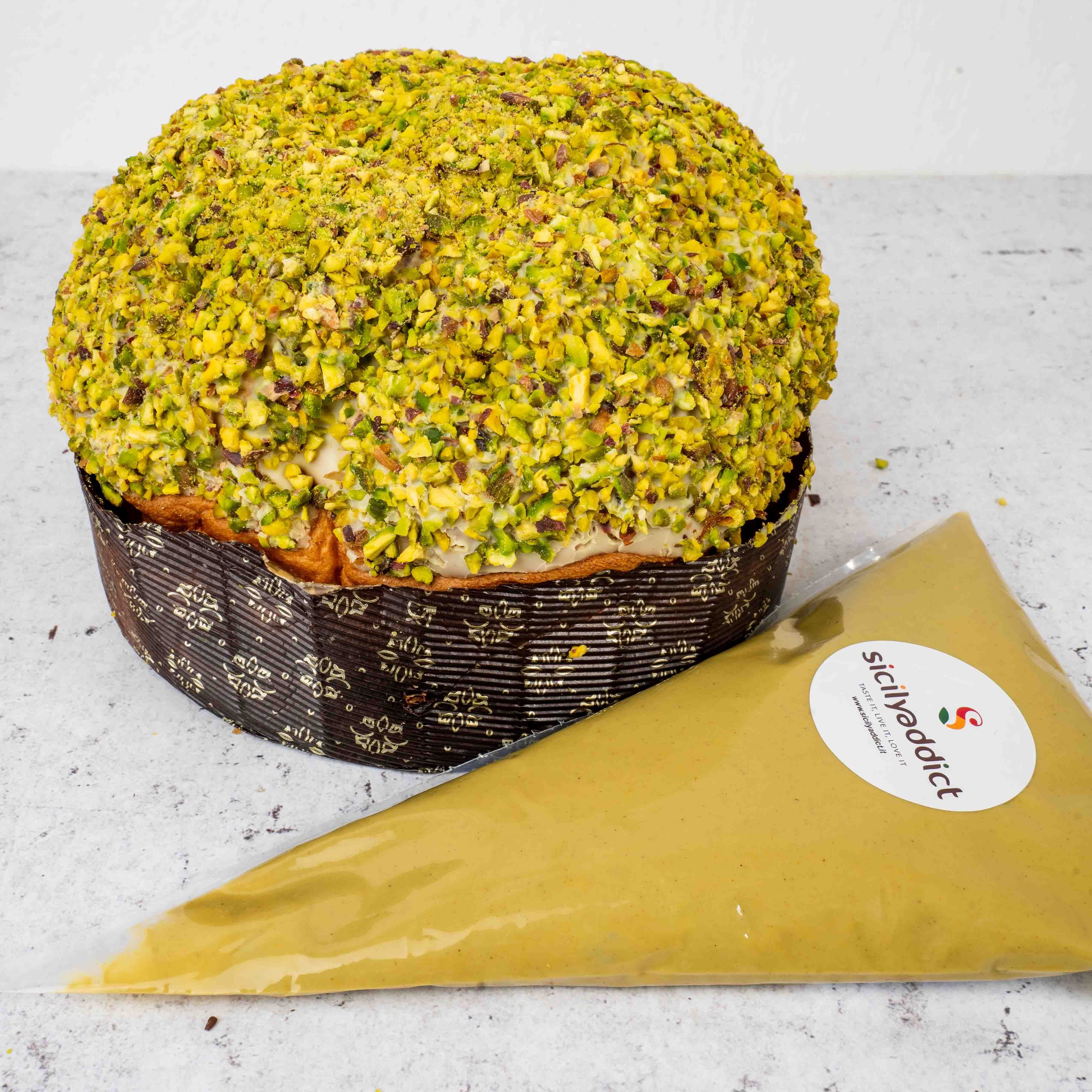 Image of Panettone artigianale al pistacchio 1kg con crema di pistacchio in sac a poche da 200g