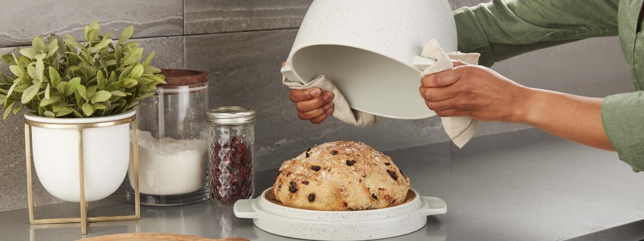 Bread bowl with baking lid