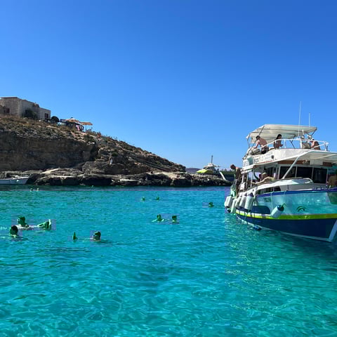 Activity image: Malta: Comino, Laguna Blu e Laguna Cristallina, Gozo e grotte marine