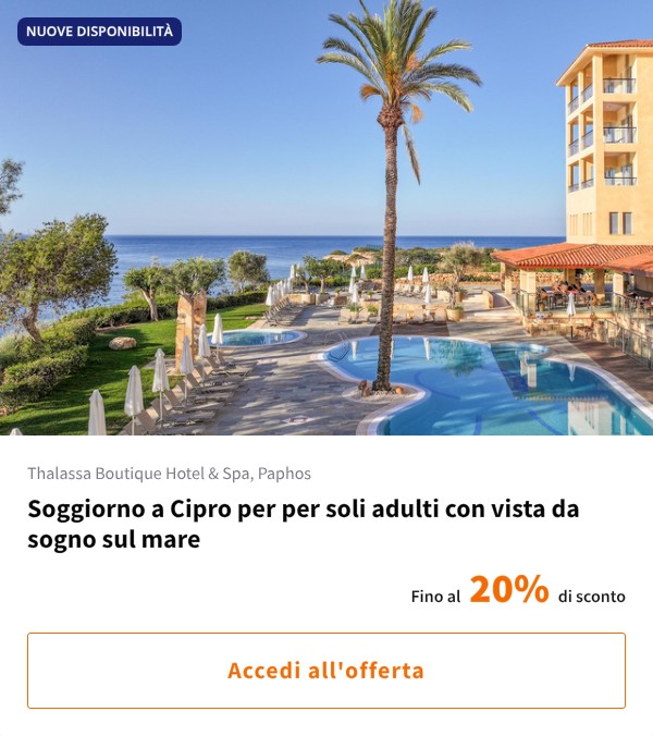 Soggiorno a Cipro per per soli adulti con vista da sogno sul mare