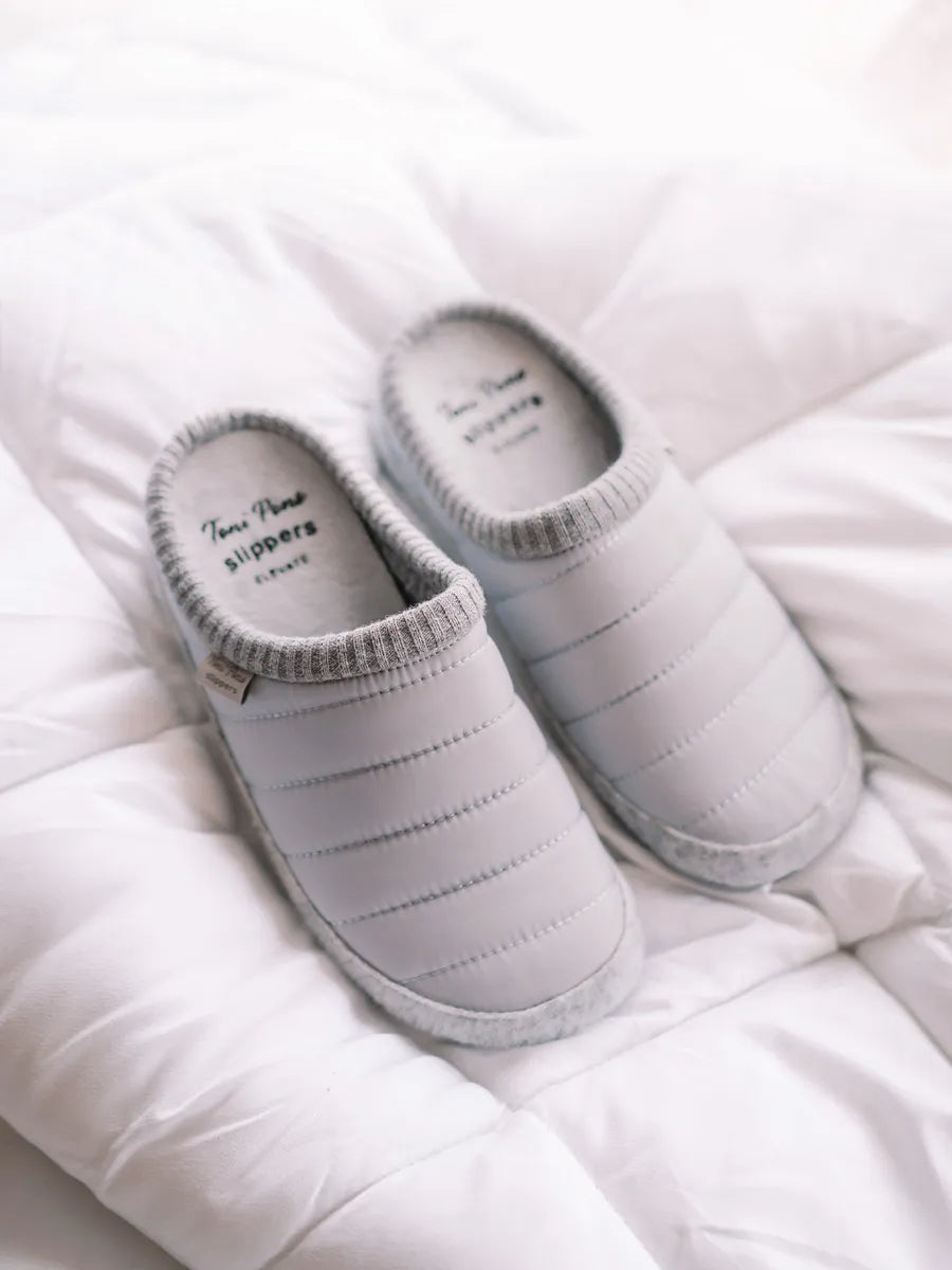 zapatillas de casa con cuña blancos