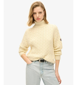 maglione-beige-con-arrotolamento-a-trecce