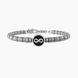 INFINITO | FAMIGLIA    Bracciale con cilindri con texture rigata alternati ad anelli e piastra tonda di colore nero con simbolo Infinito e scritta "Family" sul retro.