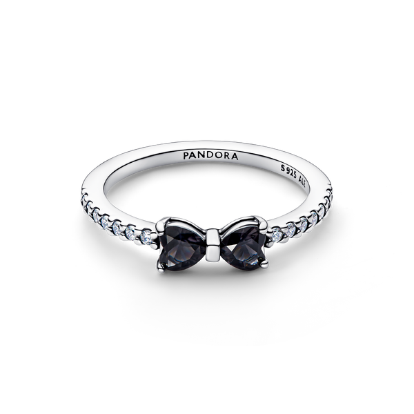 Sparkling Black Bow Ring