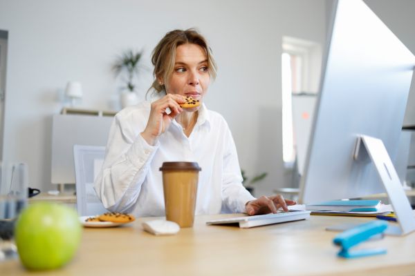  Tenere il proprio peso sotto controllo al giorno d'oggi è più difficile che mai.