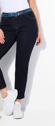 Boyfriend jeans in denim elasticizzato con taglio a cinque tasche e cintura comoda