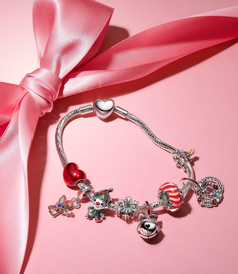 New Pandora Moments holiday charms