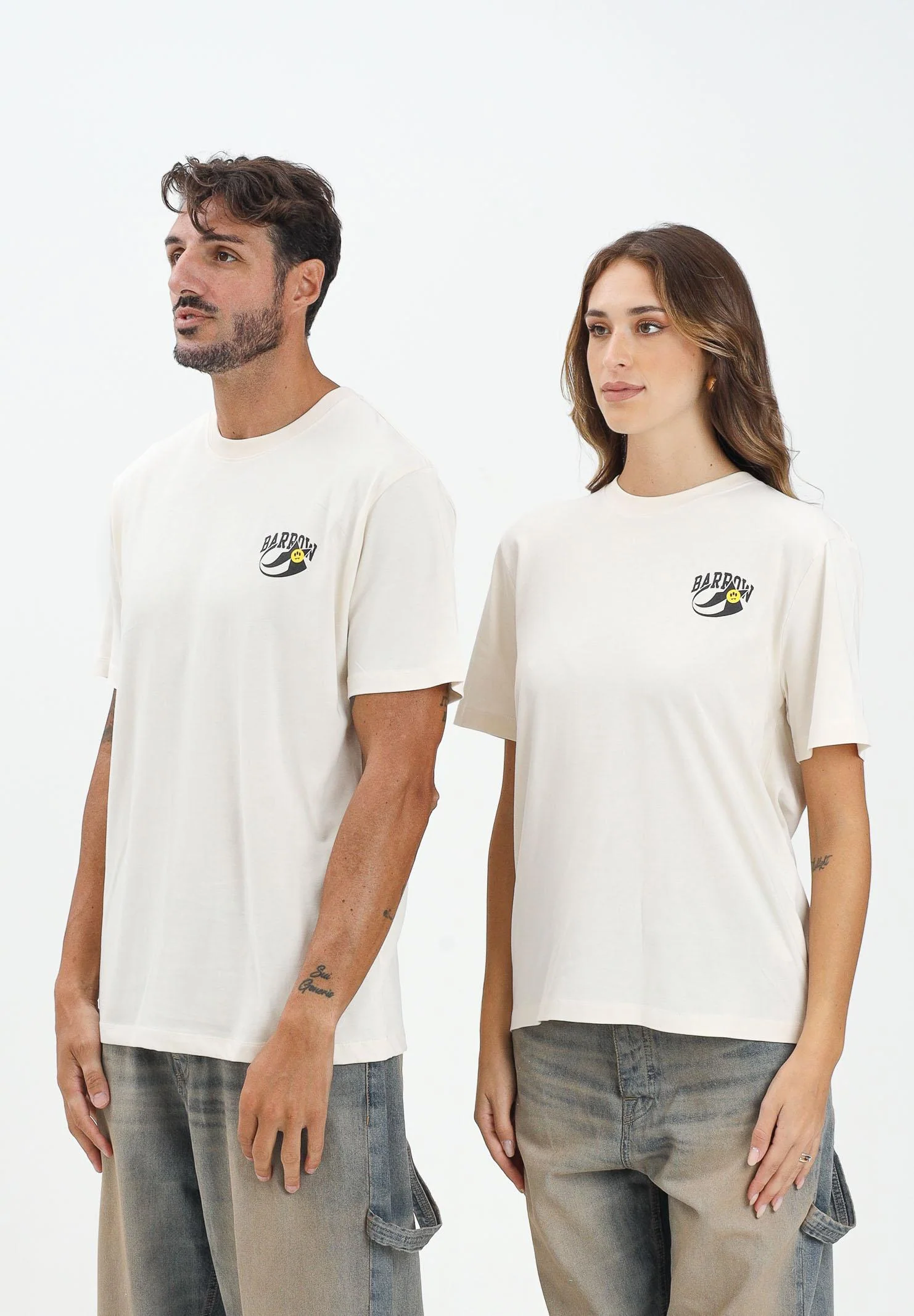 Image of BARROW T-shirt a manica corta panna per uomo e donna con stampa sul retro