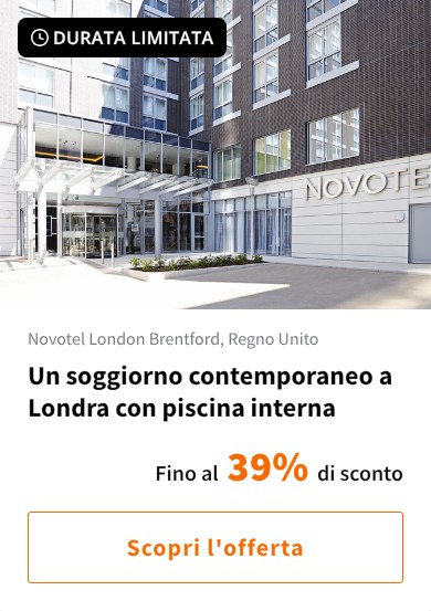 Un soggiorno contemporaneo a Londra con piscina interna