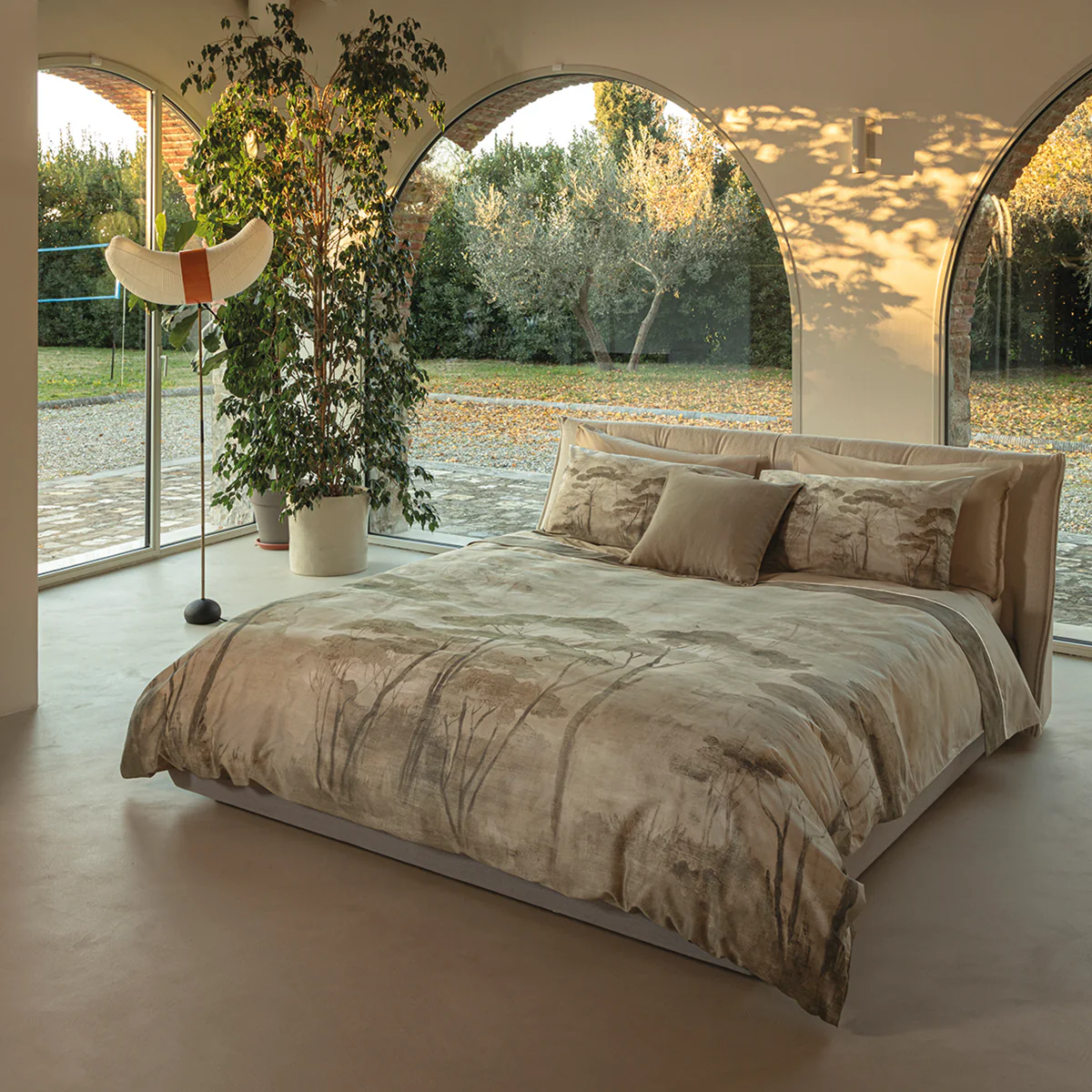 Image of Parure Copripiumino in Raso Di Cotone<br> Fantasia Boschi Incantati - <b>Nemora