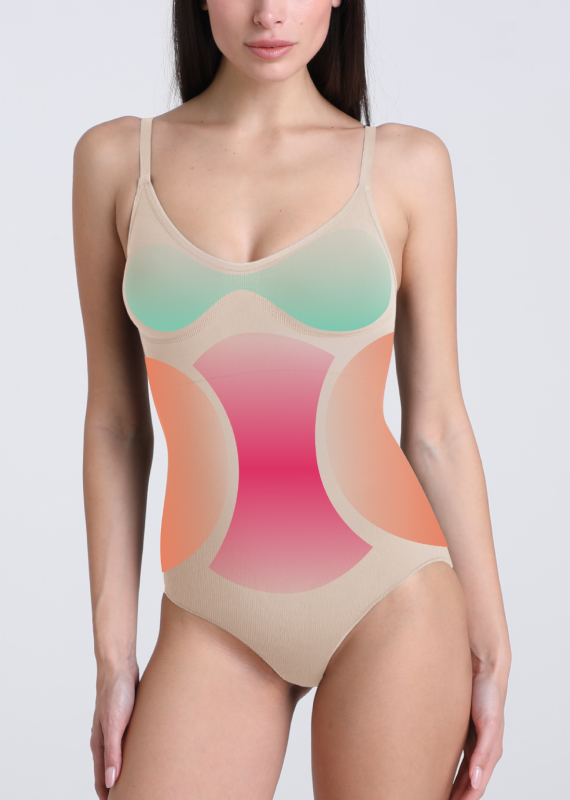 Maglia a maniche lunghe indossata, con scollo a barchetta color vinaccia in modal e cashmere