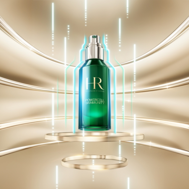 Flacone del siero Powercell fluttuante su cerchi dorati