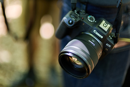 Immagine del nuovo obiettivo RF 45MM F1.2 STM