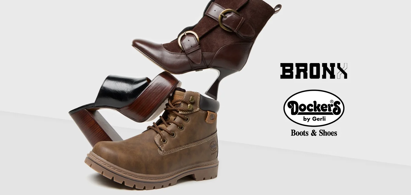 Tre paia di stivali: uno stivale di pelle marrone con lacci, uno stivale nero con tacco e uno stivale alla caviglia marrone scuro con un dettaglio a fibbia.