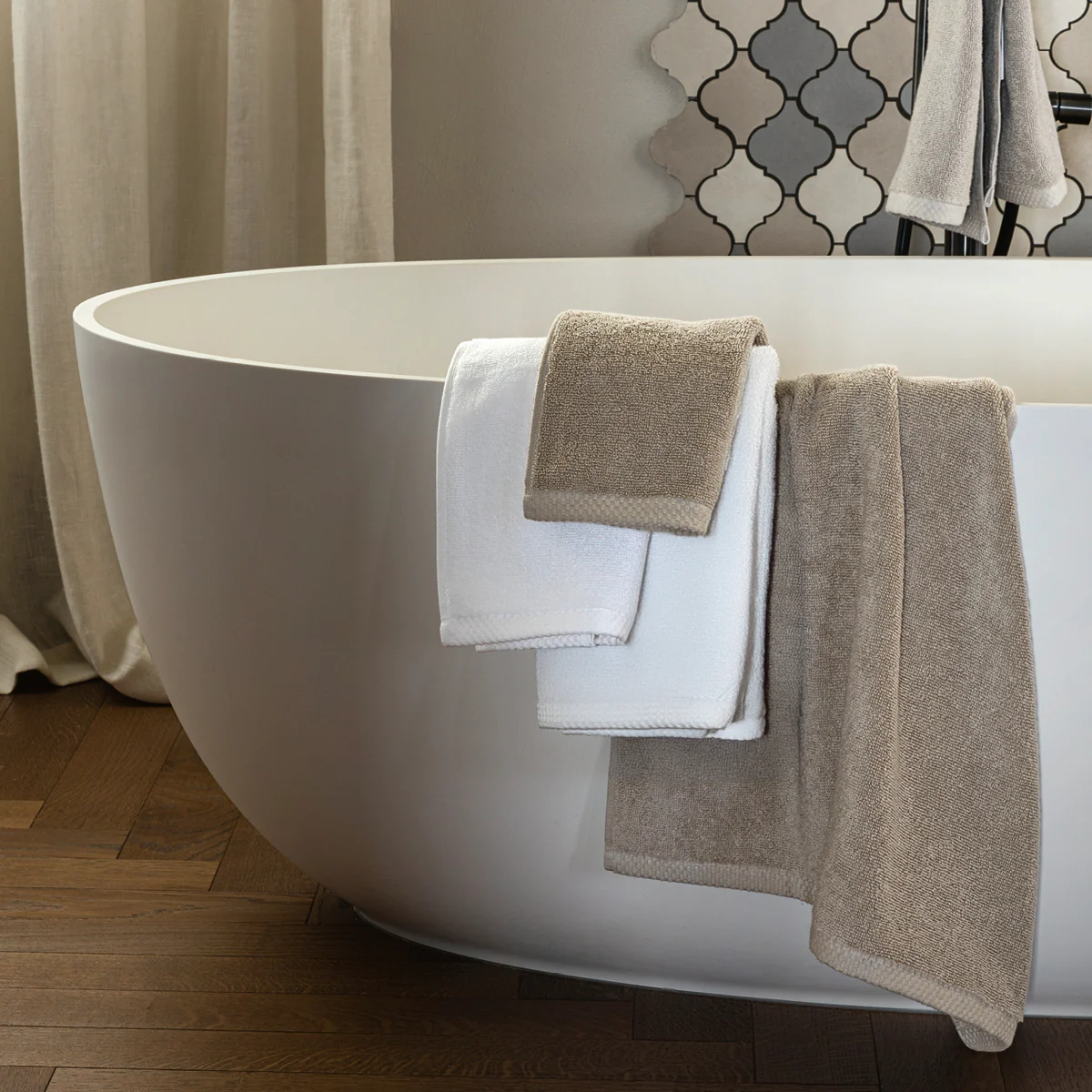 Image of Coppia di Asciugamani in <br>Spugna di Cotone - <b>Square