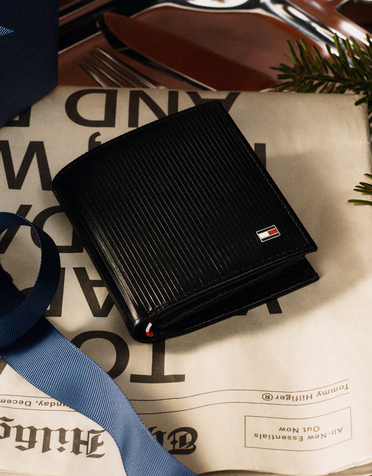 Portafogli trifold in pelle zigrinata