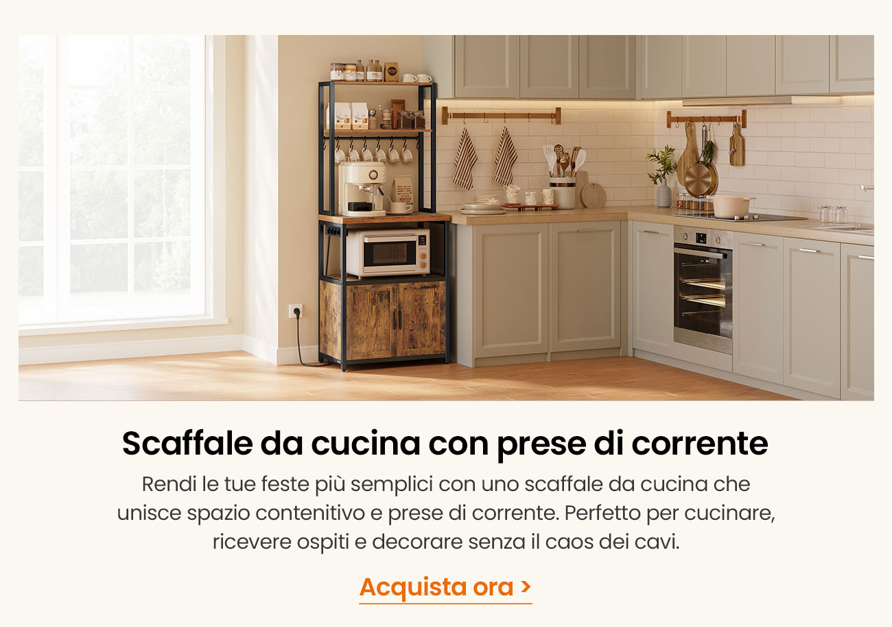 Scaffale da cucina con prese di corrente