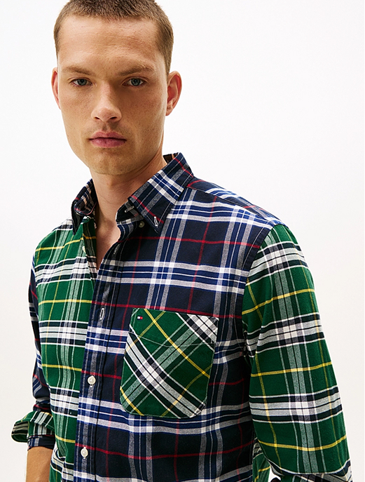 Camicia regular fit con quadri a contrasto