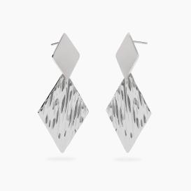 STYLE 05  Orecchini con pendenti lucidi e martellati