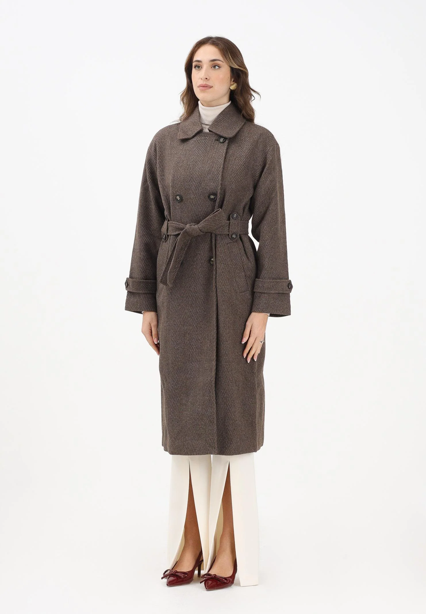 Image of ONLY Cappotto lungo doppiopetto marrone da donna con motivo a spina di pesce