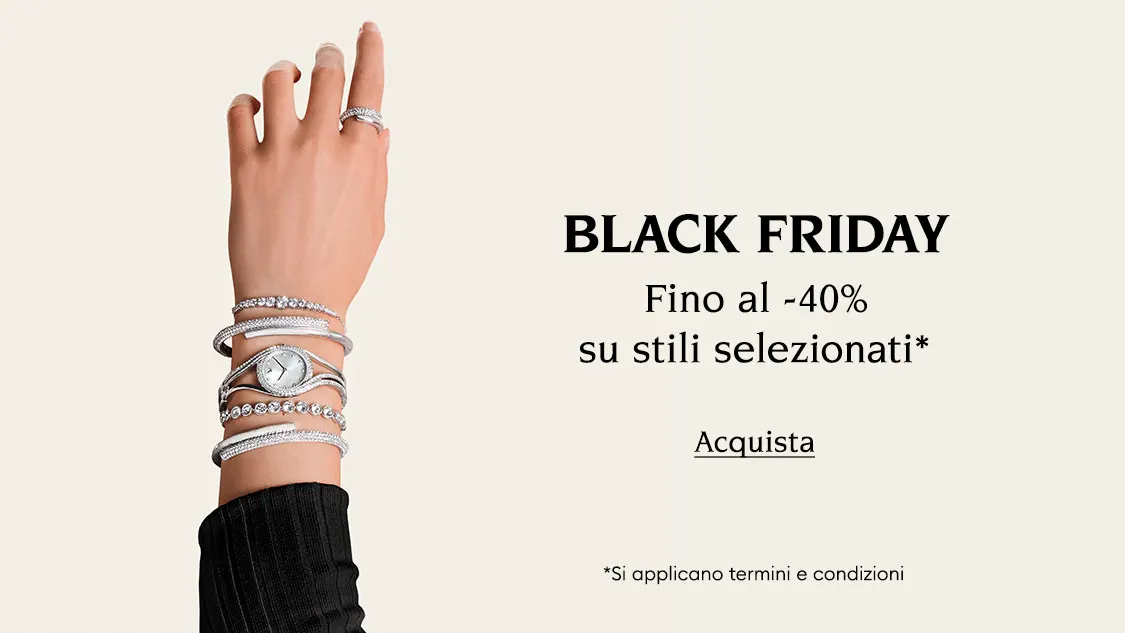 Black Friday Swarovski – modella che indossa gioielli selezionati