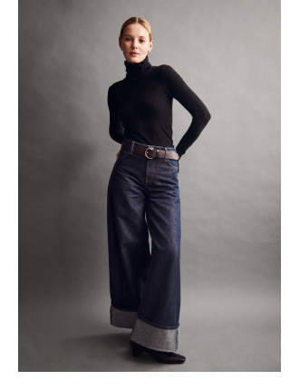 Display images to show real-time content