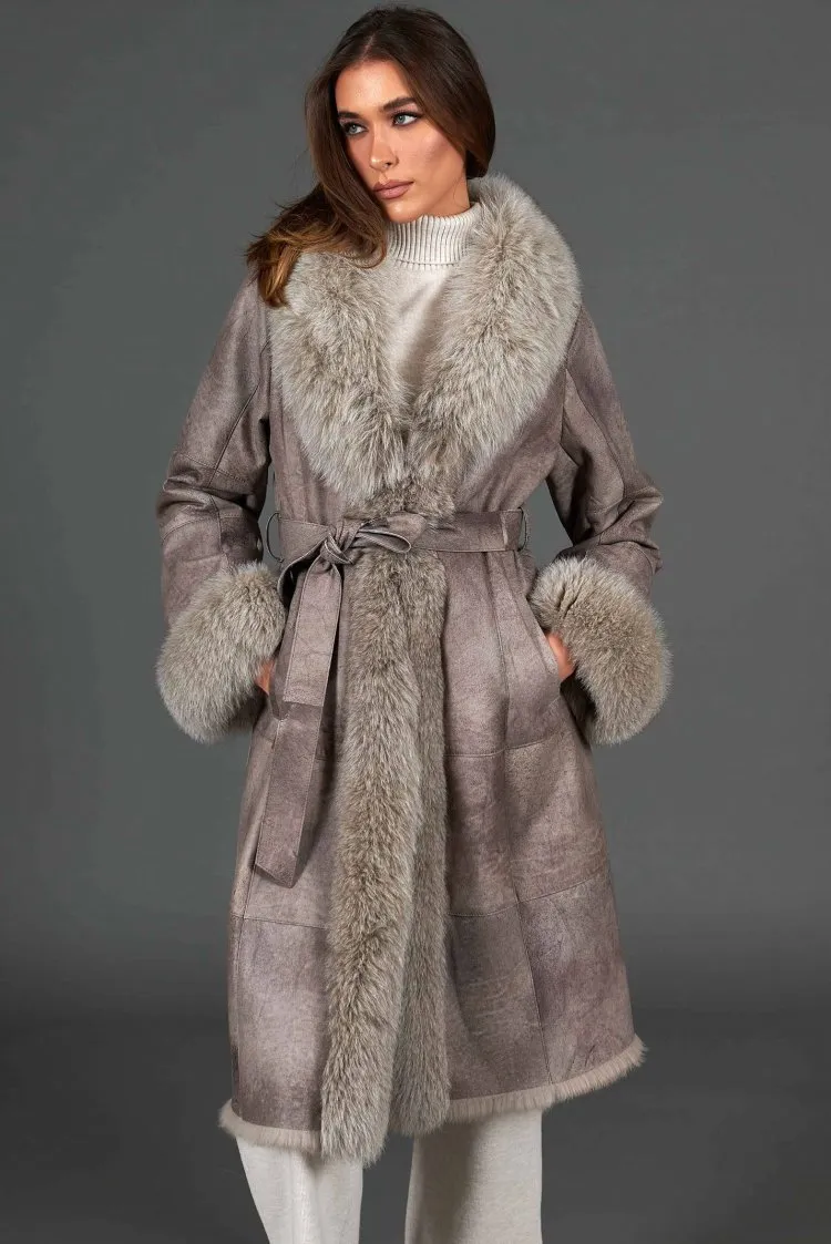 Image of Cappotto in pelliccia di lapin nappato grigio con collo in volpe