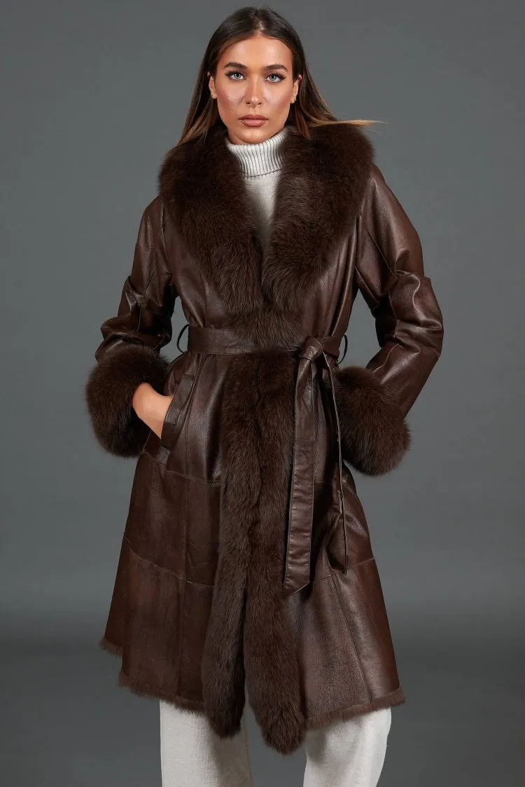 Image of Cappotto in pelliccia di lapin nappato marrone con collo in volpe