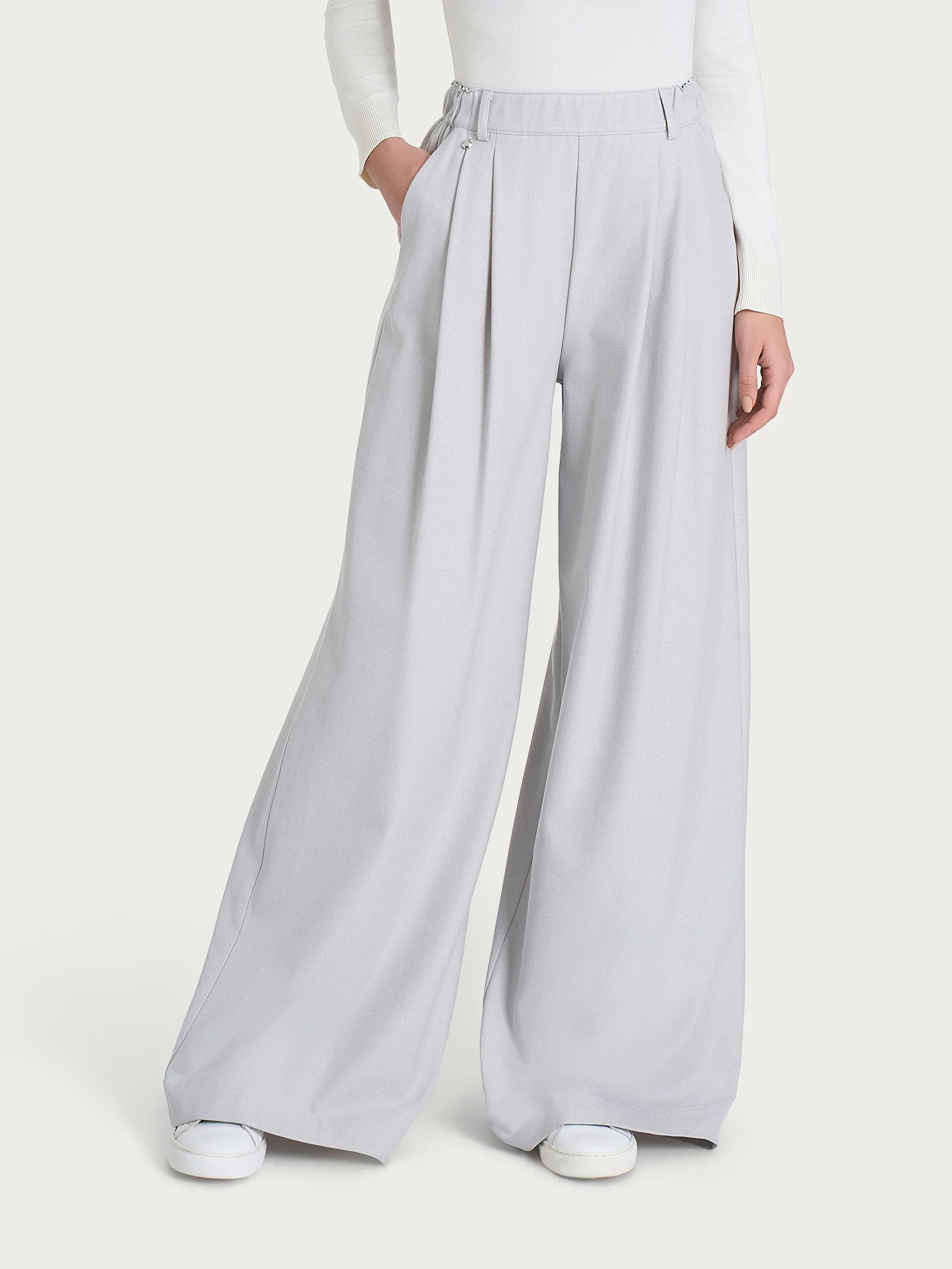 Image of Pantalone a palazzo con tasche e pinces in Flannel Twill - Ghiaia Mel.