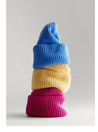 Display images to show real-time content