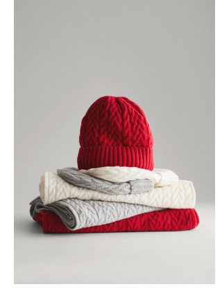 Display images to show real-time content