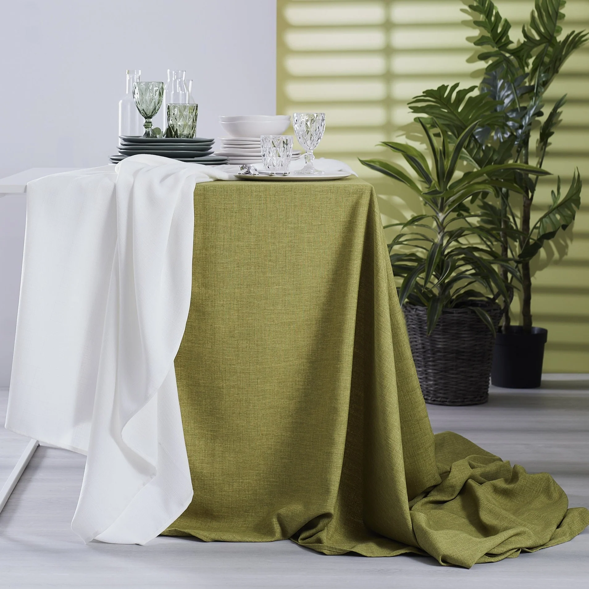 Image of Tovaglia Antimacchia in <br>Tinta Unita - <b>Korin