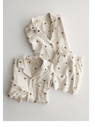 Display images to show real-time content