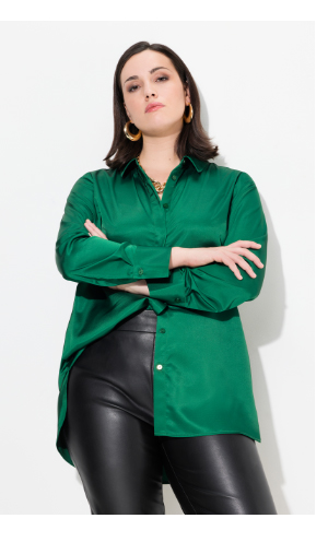 Camicia in raso con retro più lungo, colletto da camicia e maniche lunghe